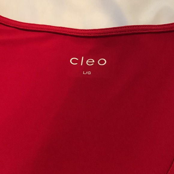 Red top, large - Picture 2 of 3